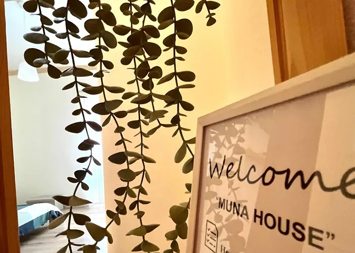 Muna House * Katania